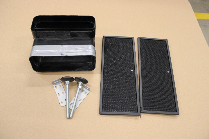 Novy | 1821 | Induction hob with built-in hood | 88 cm | Number of burners/cooking zones 4 | Yes | Black | Slider control with white LEDs. | USED, REFURBISHED, SCRATCHED - Image 3