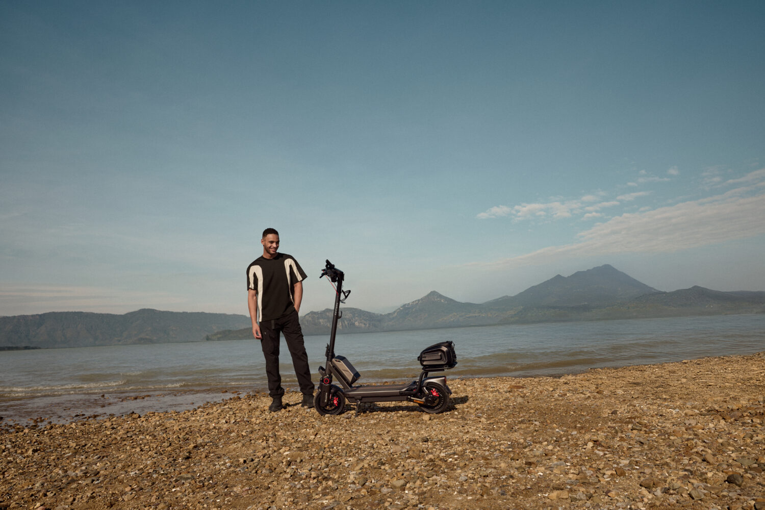Segway | MAX G3 E | eKickScooter | 2000 W | Up to 25 km/h | 11 " | Black