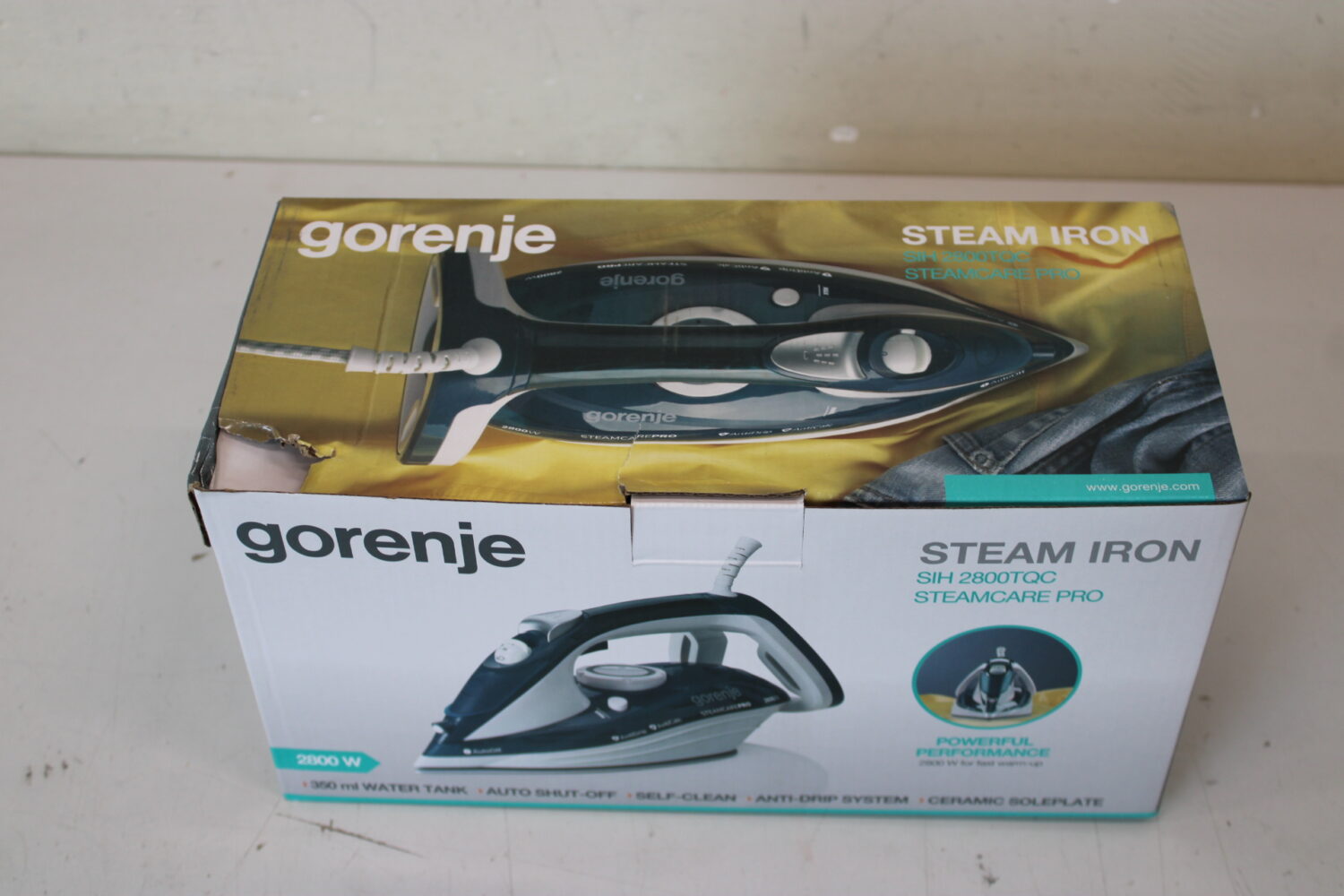 SALE OUT. Gorenje SIH2800TQC Steam Iron, Water tank 0,4 L, Continuous steam 35 g/min, Turquoise/White | Gorenje | Steam Iron | SIH2800TQC | Steam Iron | 2800 W | Water tank capacity 350 ml | Continuous steam 35 g/min | Steam boost performance 100 g/min | Turquoise/White | DAMAGED PACKAGING