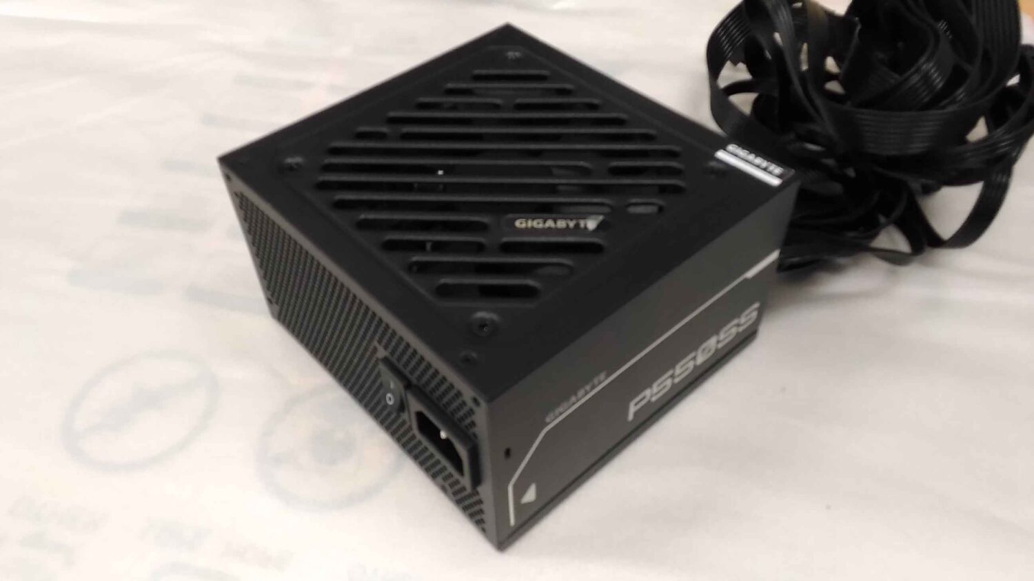 SALE OUT. Gigabyte GP-P550SS GEU1, 550W | Gigabyte PSU | GP-P550SS GEU1 | USED, REFURBISHED, MISSING MANUALS | 550 W