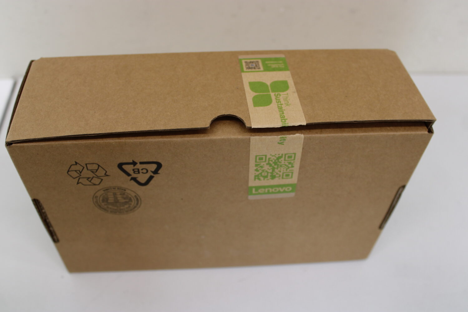 SALE OUT. LENOVO ThinkPad Hybrid USB-C with USB-A Dock | Lenovo | ThinkPad Hybrid USB-C with USB-A Dock, max 2 displays, | 40AF0135EU | USB-C Dock | Ethernet LAN (RJ-45) ports 1 | DisplayPorts quantity 2 | USB 3.0 (3.1 Gen 1) Type-C ports quantity 1 x USB-C (Gen 2, 5V / 3A power) | USB 3.0 (3.1 Gen 1) ports quantity 3 x USB-A (Gen 2, 10 Gbps) | USB 2.0 ports quantity 2 | HDMI ports quantity 2 | 90 W | Warranty 36 month(s) | UNPACKED - Image 2