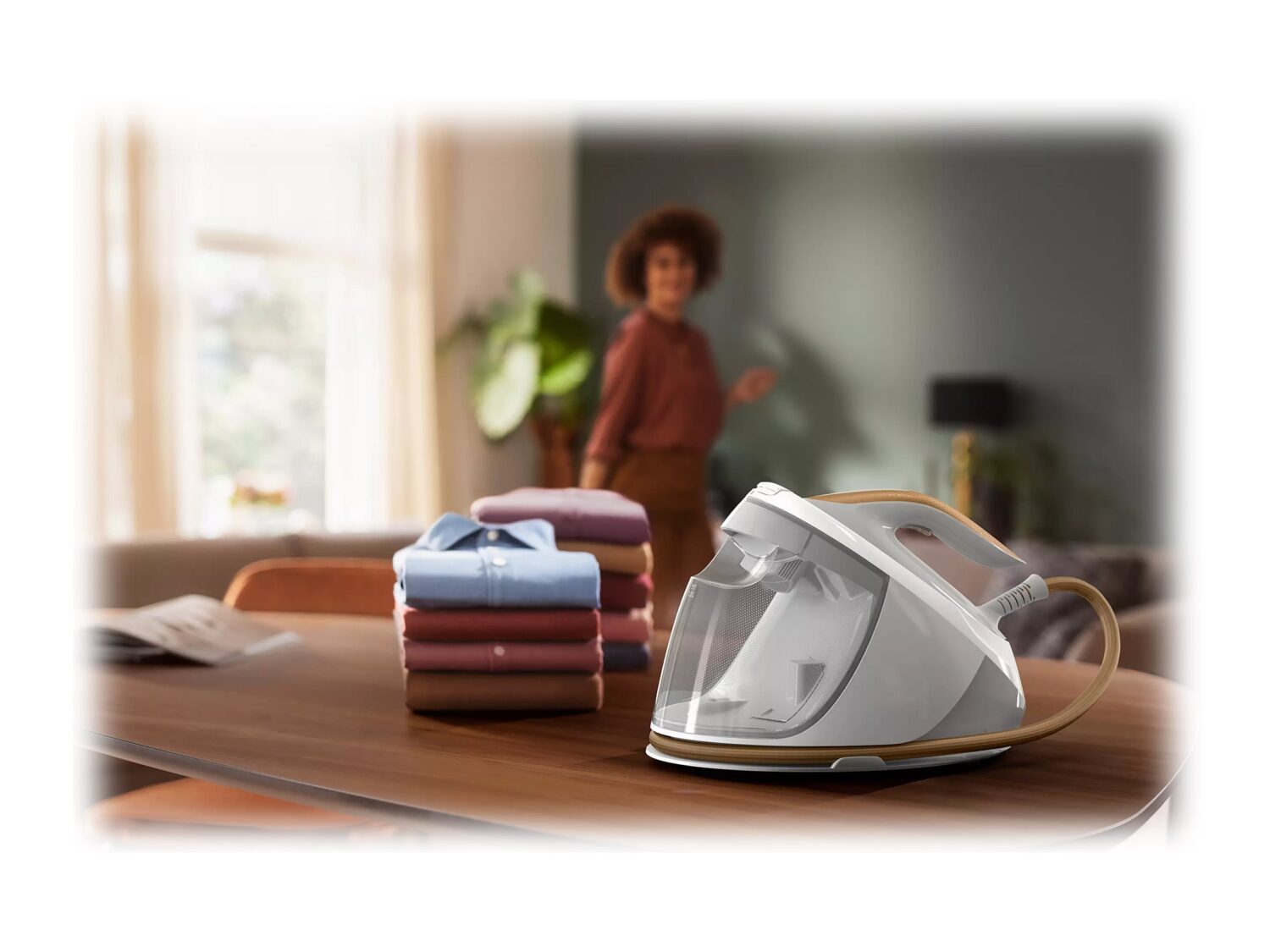Philips | Iron | PerfectCare 7000 Series PSG7040/10 | 2100 W | 8 bar | Auto power off | Water tank capacity 1800 ml | Calc-clean function | White/Bronze - Image 14
