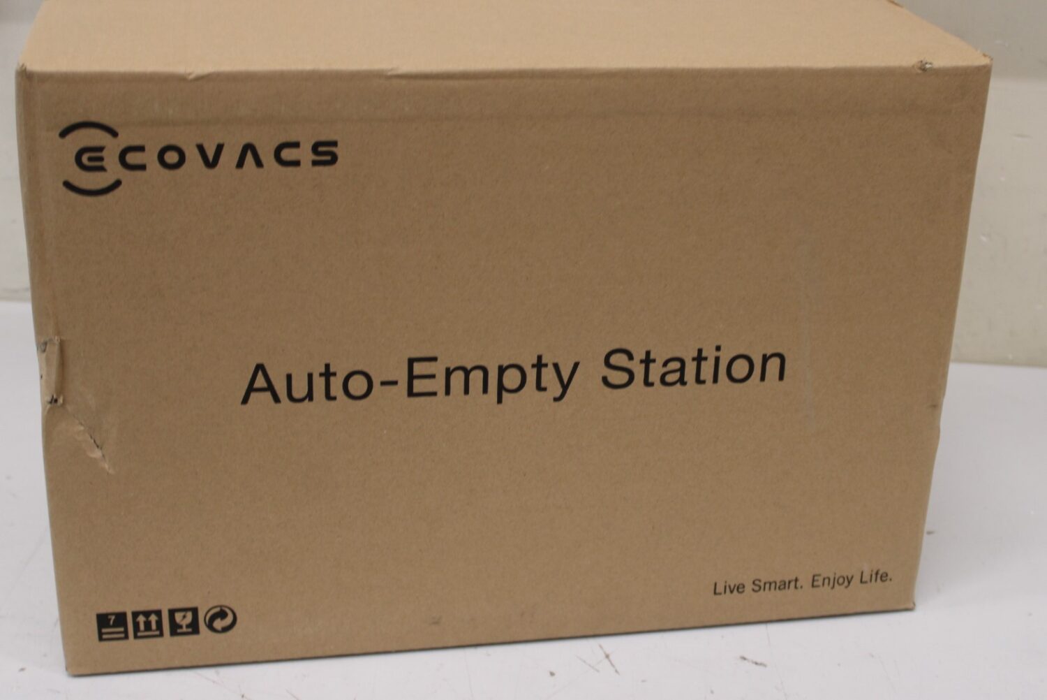 SALE OUT. Ecovacs Auto-Empty Station in White for OZMO T8 Series and N8/T9 Series incl. 2 dust bags | Ecovacs | Auto-Empty Station | White | DAMAGED PACKAGING - Image 4
