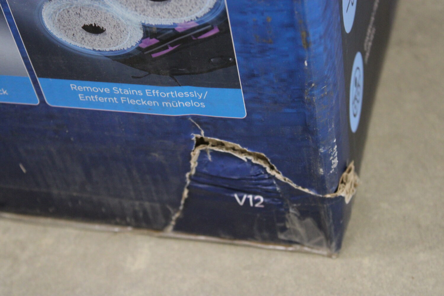 SALE OUT. Midea V12 Robot Vacuum Cleaner, White | Midea | Robot Vacuum Cleaner | V12 | Wet&Dry | 5200 mAh | Dust capacity 3 L | 5000 Pa | White | Battery warranty 20 month(s) | DAMAGED PACKAGING - Image 2