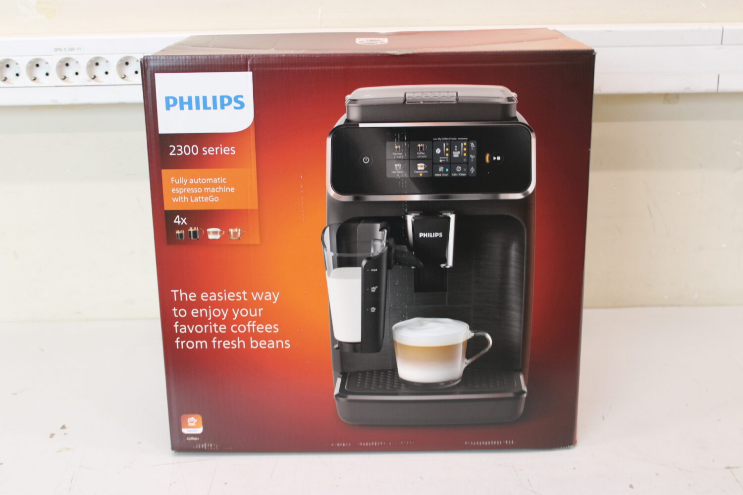SALE OUT. Philips EP2331/10 Fully automatic Coffee maker, Black | Philips | Coffee maker | EP2331/10 | Pump pressure 15 bar | Built-in milk frother | Automatic | 1500 W | Black | DAMAGED PACKAGING