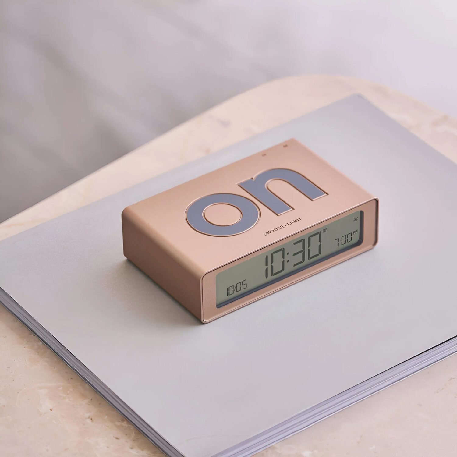 LEXON | Flip Mini Dual-Sided Alarm Clock | LR158D1 | USB connectivity - Image 5