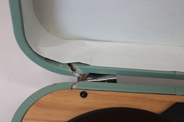 SALE OUT. Muse MT-201WG Turntable Stereo System | Muse Turntable Stereo System | MT-201WG | Turntable Stereo System | USB port | DAMAGED PACKAGING, DAMAGED MUSIC BOX, BROKEN HINGE | AUX in - Image 7