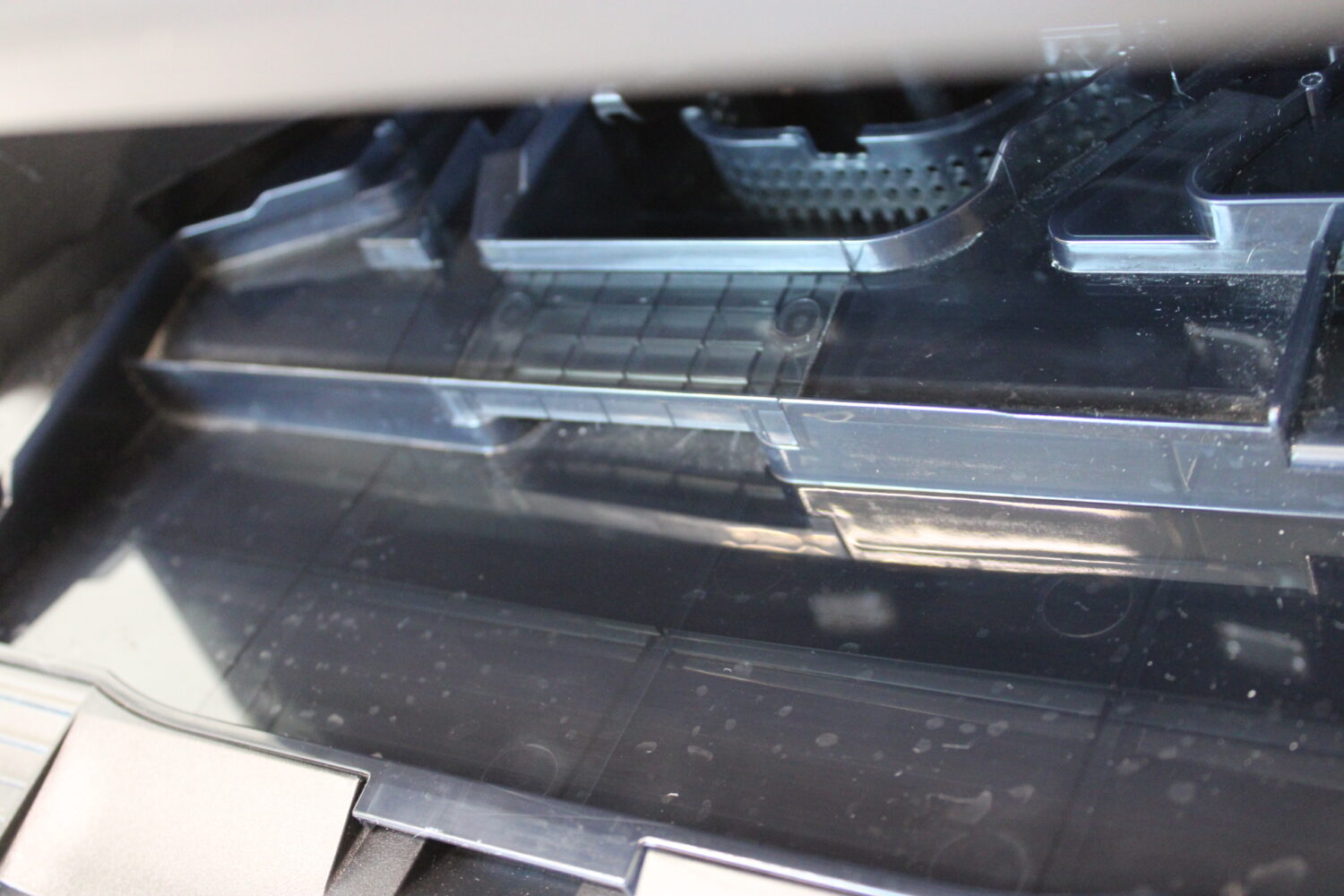 SALE OUT. Ecovacs DEEBOT X9 PRO OMNI Vacuum cleaner, Robot, Wet&Dry, ZeroTangle Technology, TruEdge Adaptive Edge Mopping, YIKO AI, Black + | Ecovacs Robotic Vacuum Cleaner | DEEBOT X9 PRO OMNI | Wet&Dry | Li-ion | 6400 mAh | Dust capacity 0.22 L | 16600 Pa | Black | DAMAGED PACKAGING, USED, DIRTY, SCRATCHED - Image 7