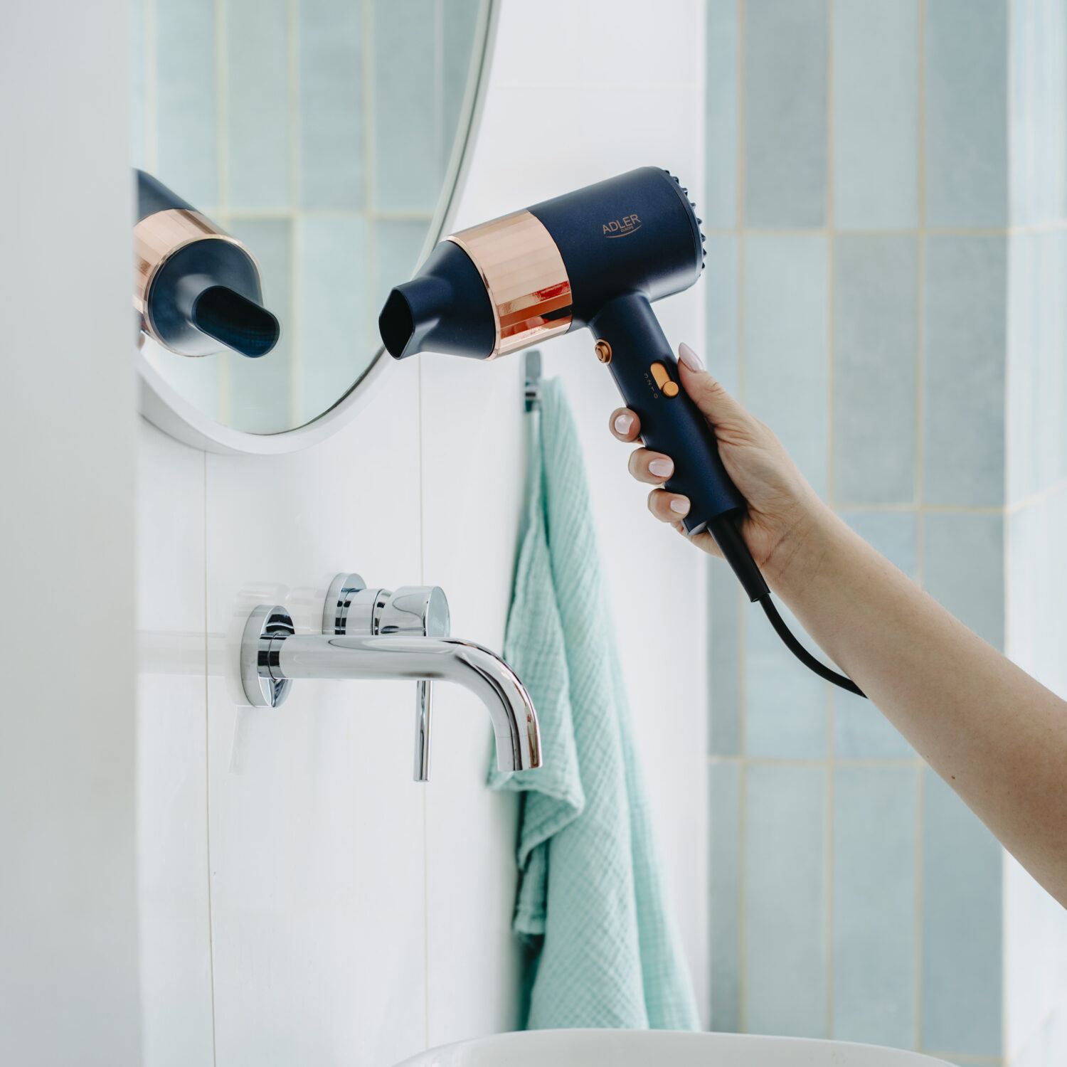 Adler Hair dryer | AD 2280 | 1800 W | Number of temperature settings 3 | Blue/Gold - Image 9