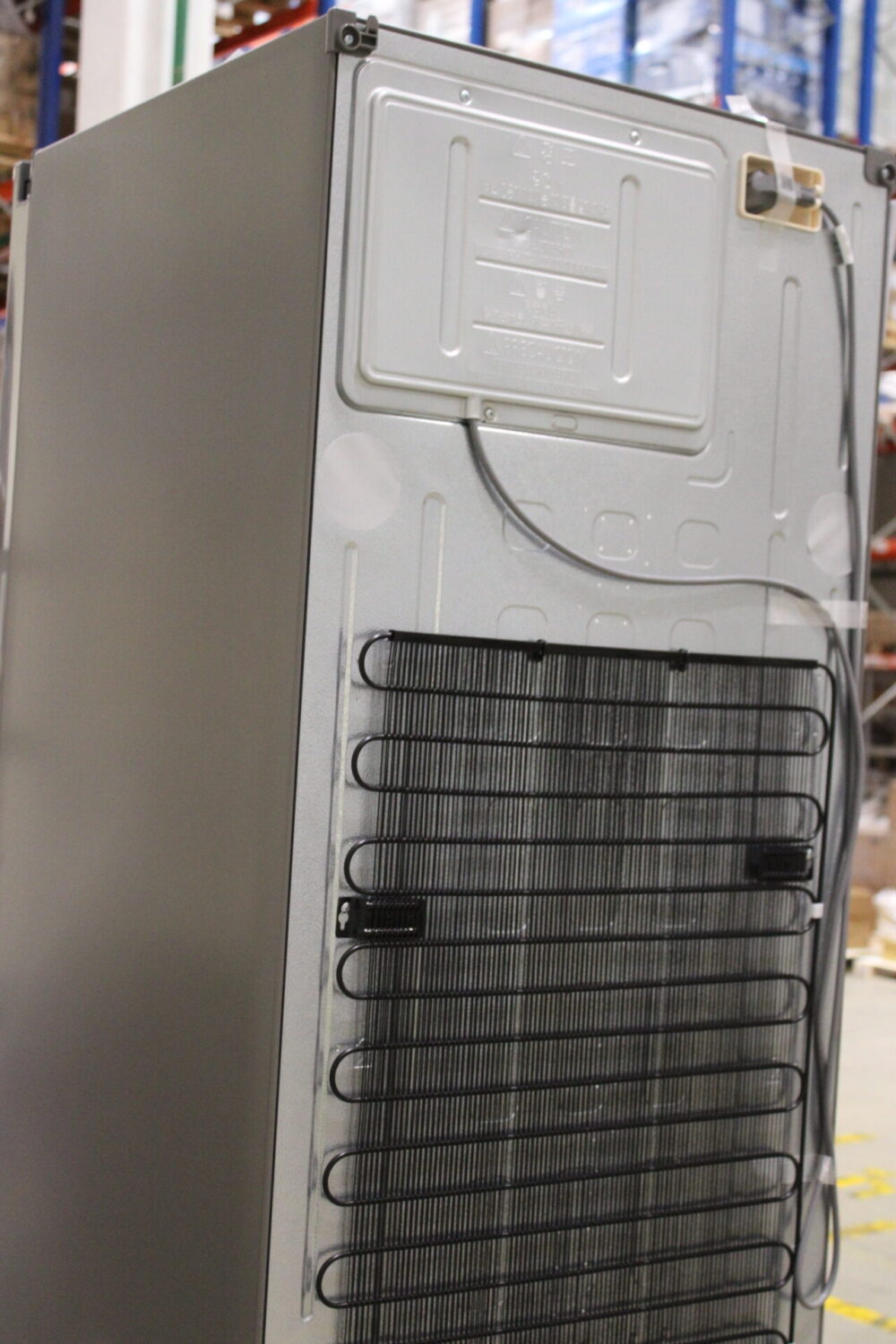 SALE OUT. LG GBV3200DPY Refrigerator, Free-standing, Bottom freezer, D, Height 2.03 m, Net fridge 277 L, Net freezer 110 L, Silver | LG Refrigerator | GBV3200DPY | Energy efficiency class D | Free standing | Combi | Height 203 cm | No Frost system | Fridge net capacity 277 L | Freezer net capacity 110 L | Display | 35 dB | Silver | DAMAGED PACKAGING, DENTS ON SIDE, BACK - Image 4