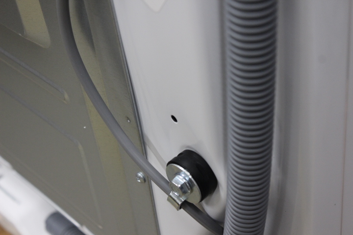 SALE OUT. LG F2WR508S0W Washing machine, A-10%, Front loading, Washing capacity 8 kg, Depth 47.5 cm, 1200 RPM, White | LG Washing Machine | F2WR508S0W | Energy efficiency class A | Front loading | Washing capacity 8 kg | 1200 RPM | Depth 47.5 cm | Width 60 cm | LED | Steam function | Direct drive | White | DAMAGED PACKAGING, DENTED TRANSPORT SCREWS AT BACK - Image 3