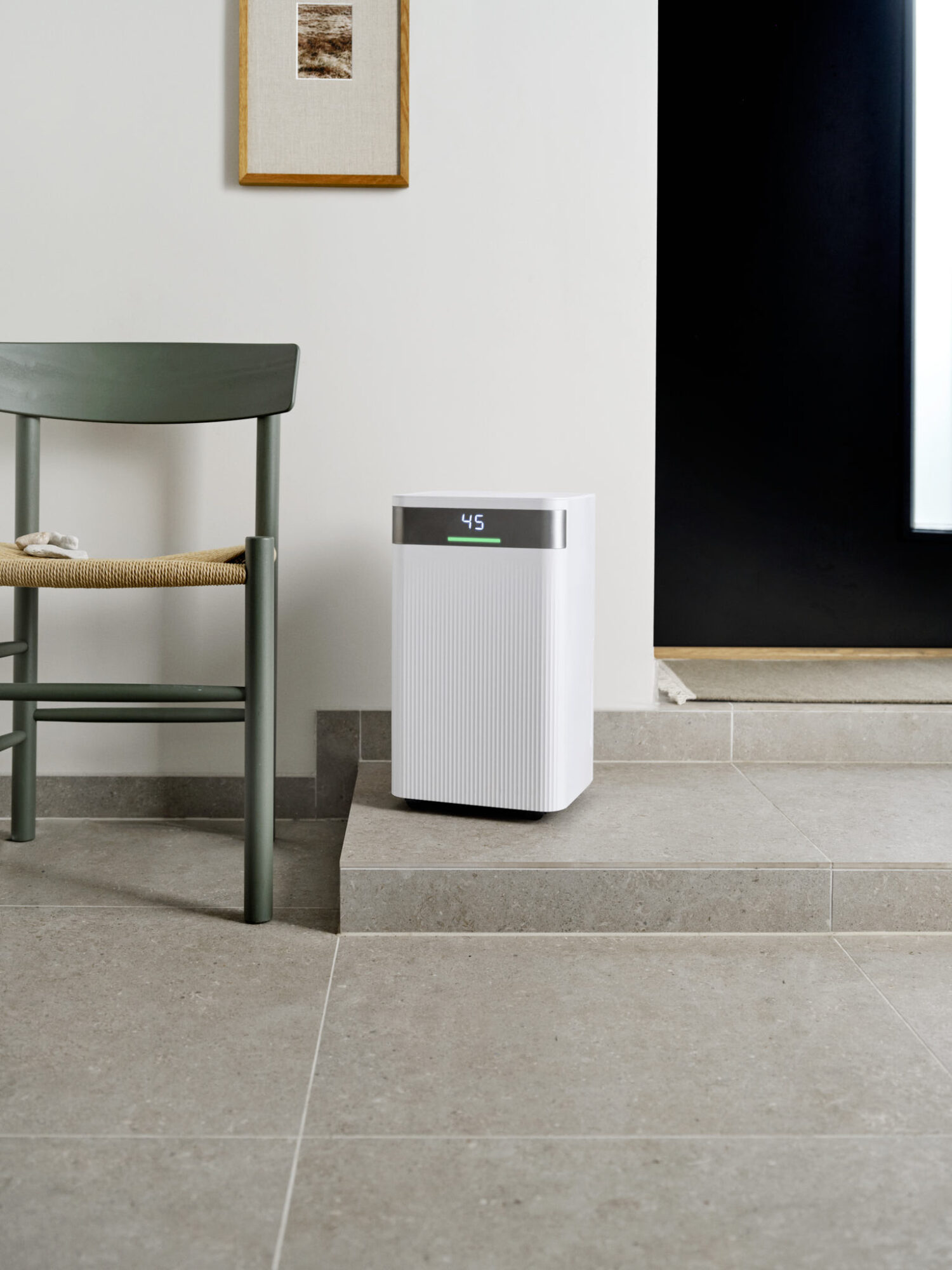 Mill Dehumidifier | MDH12 | Power 200 W | Suitable for rooms up to 8-15 m² | Water tank capacity 2 L | White