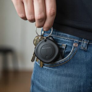 Hyper HyperShield Universal Find My Locator | HS5800BKGL | Black
