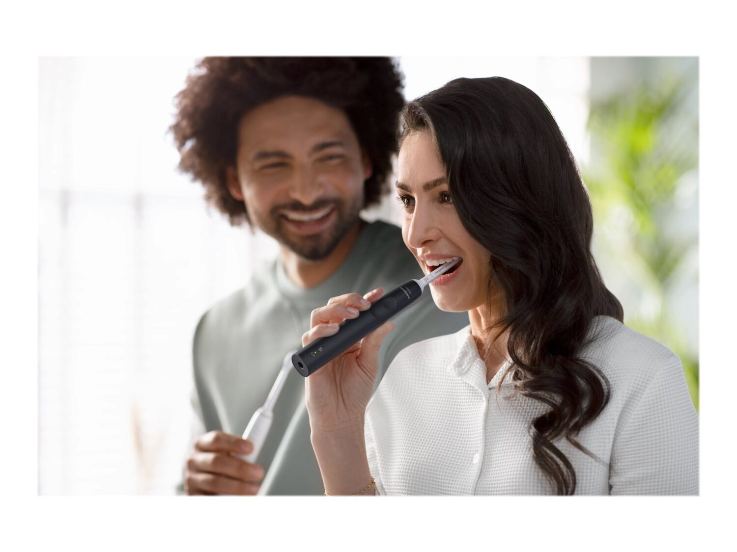 Philips Electric Toothbrush HX3673/14 Sonicare 3100 Sonic Rechargeable For adults Number of brush heads included 1 Black Number of teeth brushing modes 1 Sonic technology - Image 3