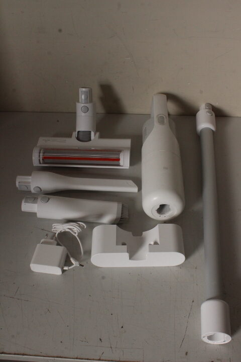 SALE OUT. Xiaomi | Vacuum cleaner | Mi Light | Cordless operating | Handstick | 21.6 V | Operating time (max) 45 min | White | Warranty 3 month(s) | USED,DIRTY, SCRATCHES, DAMAGED PACKAGING - Image 2