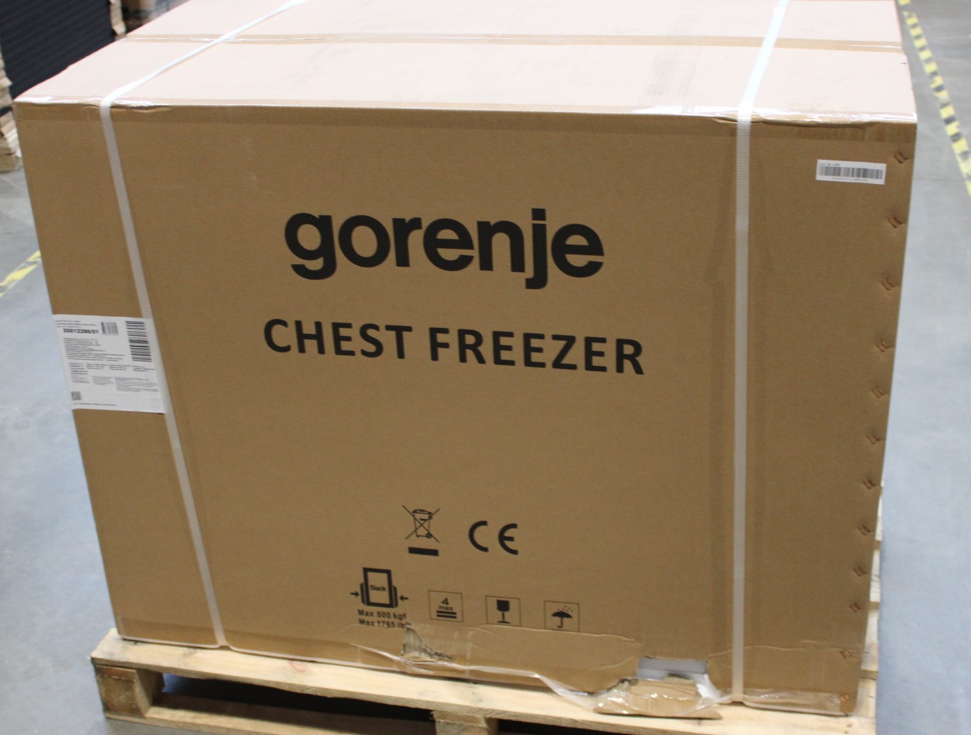 SALE OUT. Gorenje Freezer FH30EAW, Energy efficiency class E, Chest, Free standing, Height 84.7 cm, Total net capacity 297 L, White | Gorenje | Freezer | FH30EAW | Energy efficiency class E | Chest | Free standing | Height 84.7 cm | Total net capacity 297 L | Display | White | DAMAGED PACKAGING, SCRATCHED ON THE SIDE