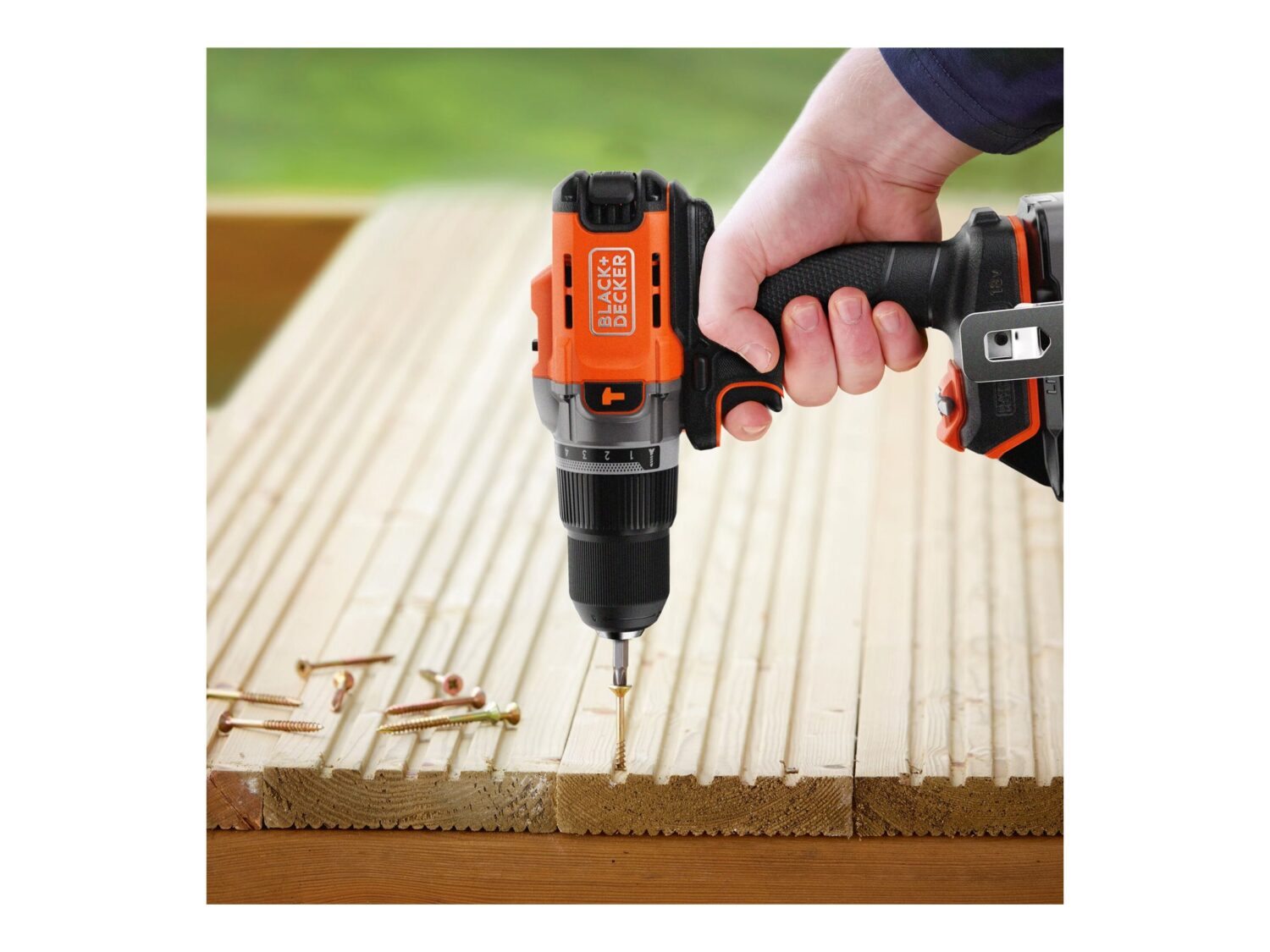BLACK & DECKER 18V Drill Driver with 2x2.0 Ah Batteries | BCD383D2XK-QW - Image 12