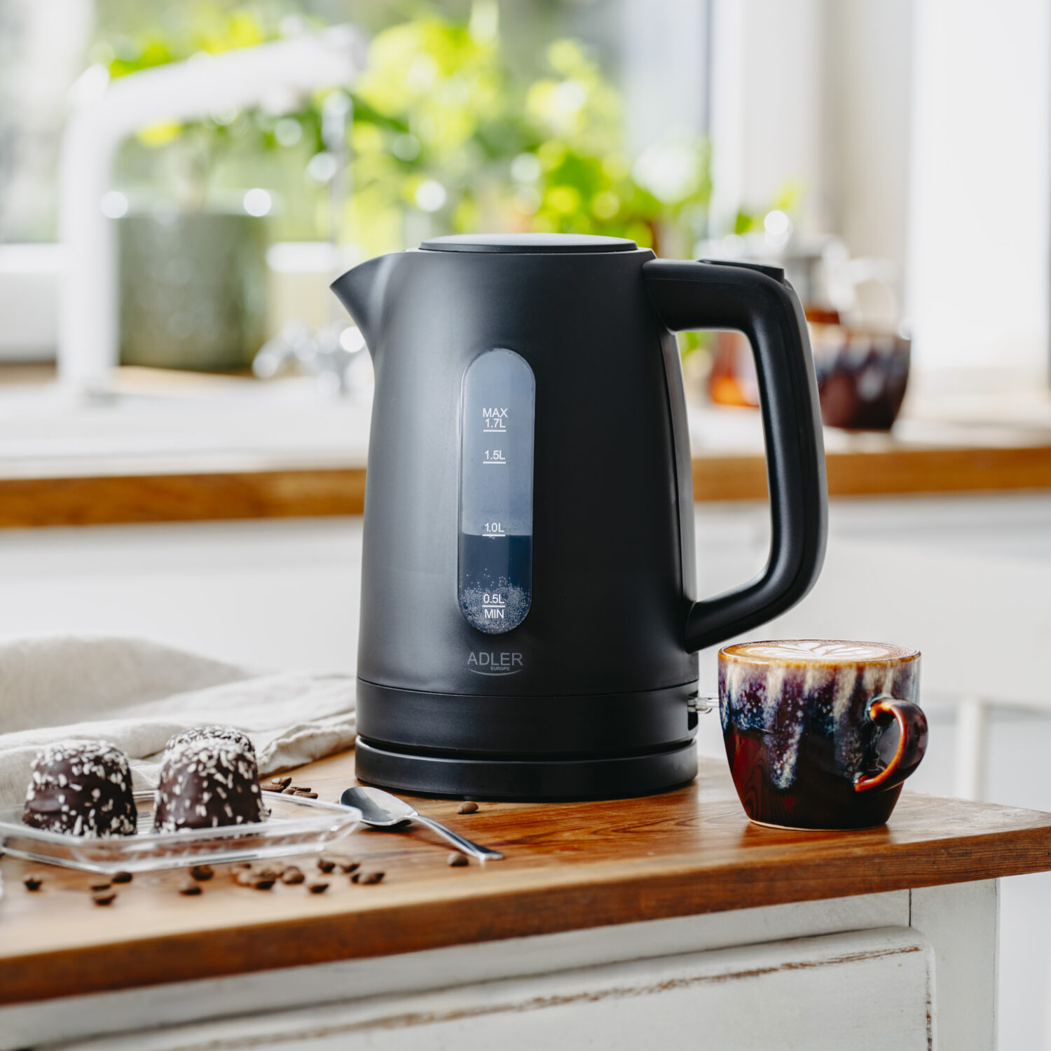 Adler Kettle | AD 1379b | Electric | 2200 W | 1.7 L | Polypropylene | 360° rotational base | Black - Image 10