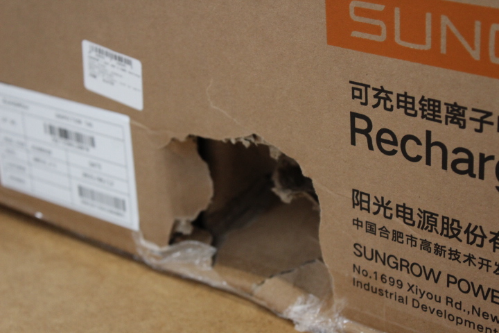 SALE OUT. | SUNGROW ESS SBR 3.2kWh Battery module SMR032 V114 LiFePo4 HV | ASA00460 | DAMAGED PACKAGING - Image 2