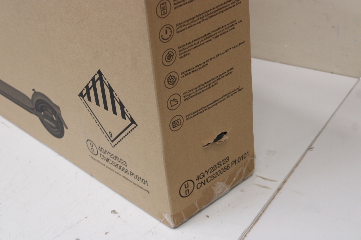 SALE OUT. Xiaomi Electric Scooter 4 Lite EU | SALE OUT. Xiaomi Electric Scooter 4 Lite EU | 300 W | 25 km/h | 8.5 " | 3 month(s) | Black | USED AS DEMO, DAMAGED PACKAGING - Image 2