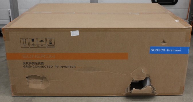 SALE OUT. SUNGROW Inverter On-Grid C&I SG33CX 1000Vdc 33kW 3MPPT | ASG01342 | DAMAGED PACKAGING, SCRATCHED PAINT ON CORPUS