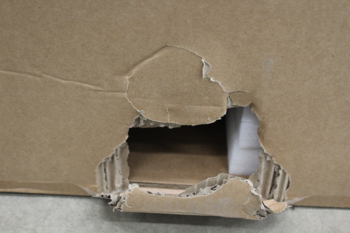 SALE OUT. SUNGROW Inverter On-Grid C&I SG33CX 1000Vdc 33kW 3MPPT | ASG01342 | DAMAGED PACKAGING, SCRATCHED PAINT ON CORPUS - Image 2