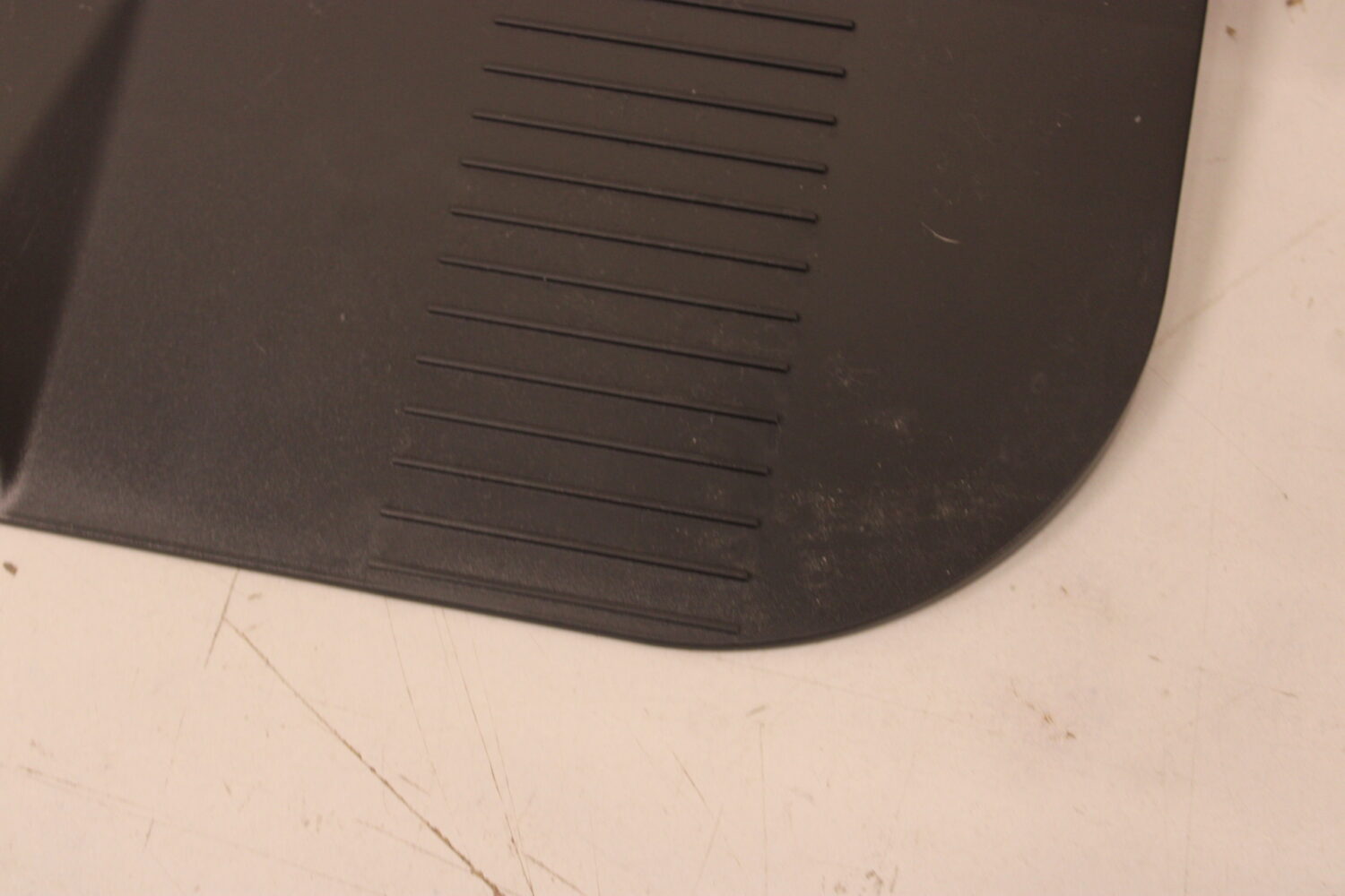 SALE OUT. Midea V15 Robot Vacuum Cleaner | Midea Robot Vacuum Cleaner | V15 | Wet&Dry | 5200 mAh | Dust capacity 3 L | 16200 Pa | Black | USED, DIRTY, SCRATCHED - Image 5