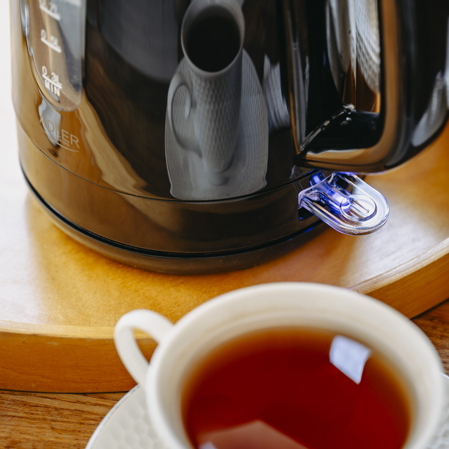 Adler Kettle | AD 1380b | Electric | 2200 W | 1 L | Polypropylene | 360° rotational base | Black - Image 9