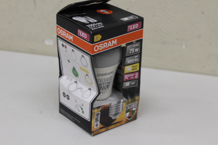 SALE OUT. Osram Žalgiris Edition E27 1055lm LED lamp with remote | Osram Žalgiris Edition E27 1055lm LED Lamp with Remote | E27 | 9.5 W | 2700K warm white, green | DAMAGED PACKAGING - Image 2