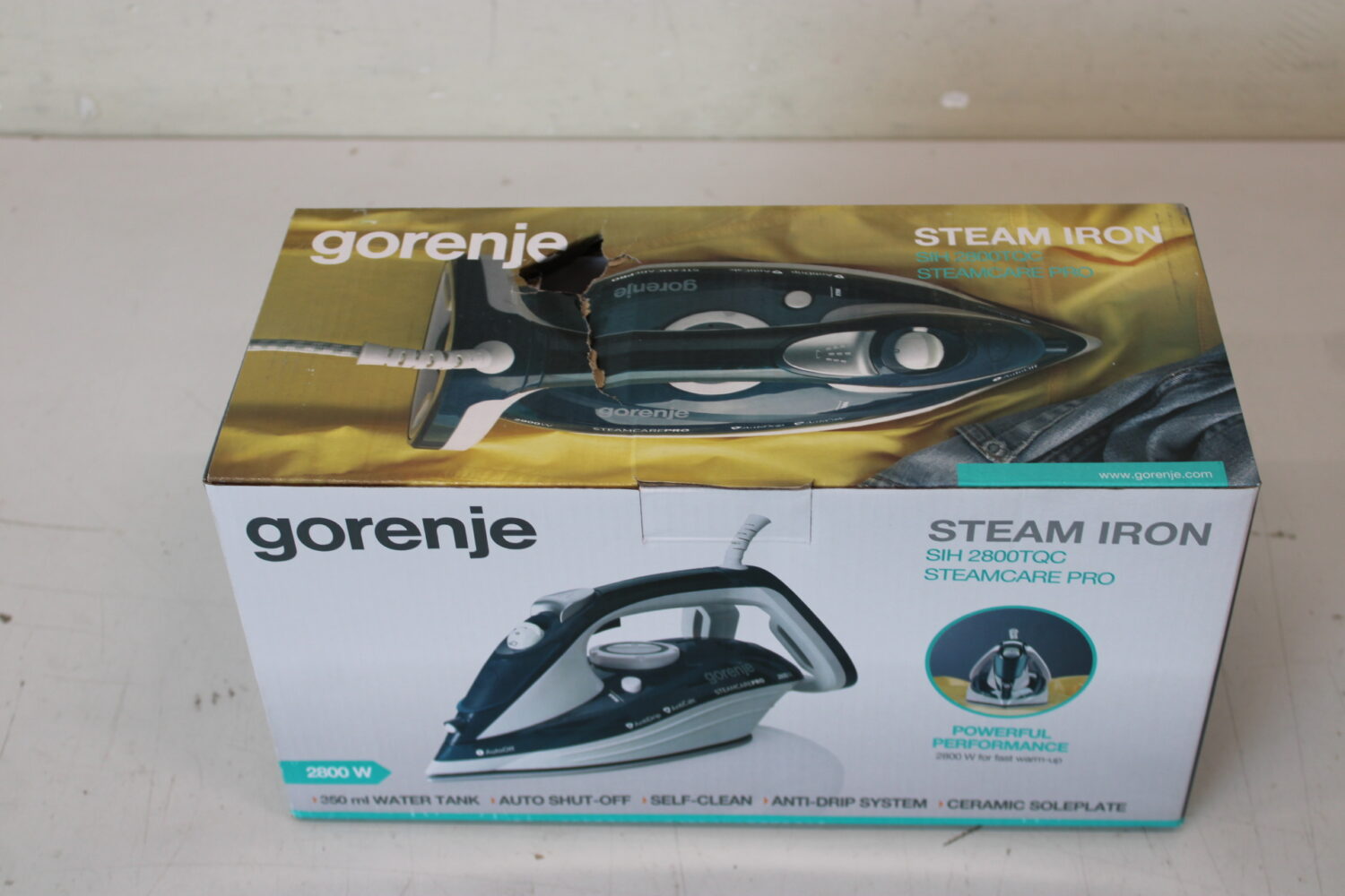 SALE OUT. Gorenje SIH2800TQC Steam Iron, Water tank 0,4 L, Continuous steam 35 g/min, Turquoise/White | SALE OUT. Gorenje Steam Iron | SIH2800TQC | Steam Iron | 2800 W | Water tank capacity 350 ml | Continuous steam 35 g/min | Steam boost performance 100 g/min | Turquoise/White | DAMAGED PACKAGING, SCRATCHED