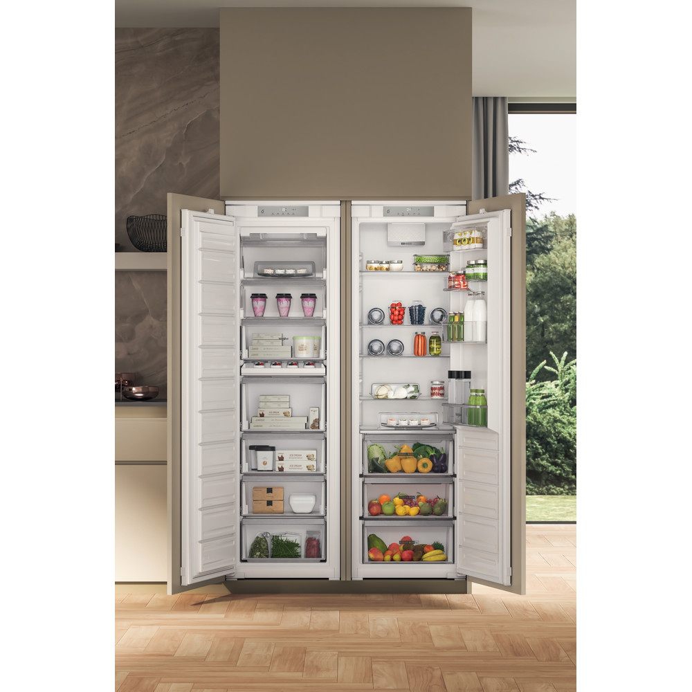 Whirlpool Refrigerator | WHSD18A013D1 | Energy efficiency class E | Built-in | Larder | Height 177 cm | Fridge net capacity 306 L | Display | 30 dB | Stainless steel - Image 7